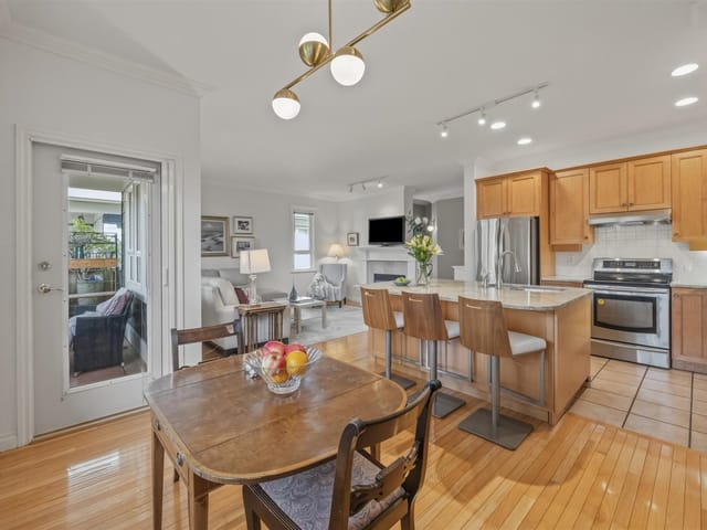 Townhouse for sale in Surrey, South Surrey White Rock, 49 15055 20 Avenue, 263130697 | Realtylink.org