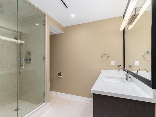 House for rent in Vancouver, Vancouver West, 1/2 Basement 5xxx Maple Street, 263130715 | Realtylink.org