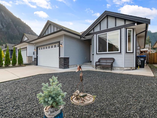 House for sale in Hope, Hope & Area, 3 20118 Beacon Road, 263131180 | Realtylink.org