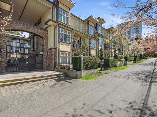 Townhouse for sale in Burnaby, Burnaby South, 114 5588 Patterson, 263131210 | Realtylink.org