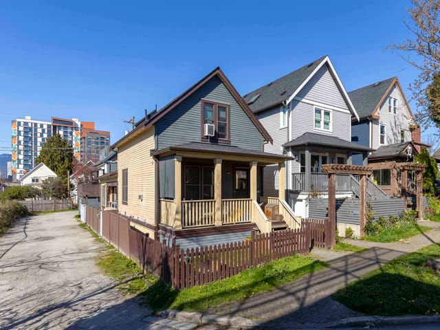 1/2 Duplex for sale in Vancouver, Vancouver East, 1011 Keefer Street, 263131427 | Realtylink.org