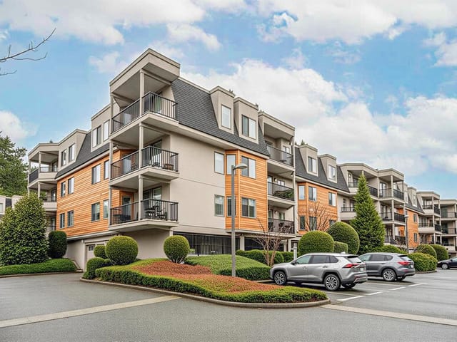 Apartment for sale in Surrey, South Surrey White Rock, 112 1720 Southmere Crescent, 263131583 | Realtylink.org