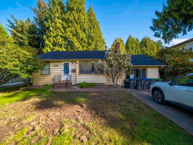 House for sale in Surrey, South Surrey White Rock, 13029 15a Avenue, 263131675 | Realtylink.org