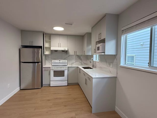 House for rent in Burnaby, Burnaby North, Garden Suite 5100 Dominion Street, 263131741 | Realtylink.org