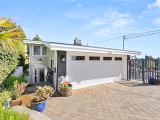 House for sale in White Rock, South Surrey White Rock, 15535 Royal Avenue, 263131815 | Realtylink.org