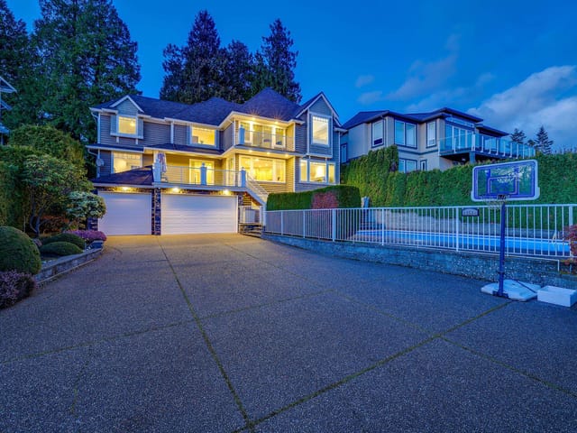 House for sale in Surrey, South Surrey White Rock, 13518 Marine Drive, 263131841 | Realtylink.org