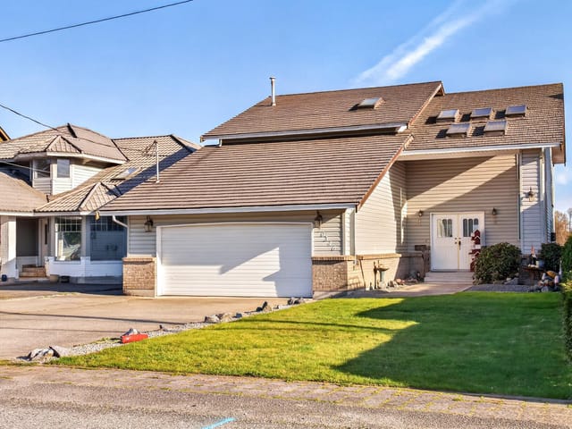 House for sale in Maple Ridge, Maple Ridge, 20346 Wharf Street, 263131882 | Realtylink.org