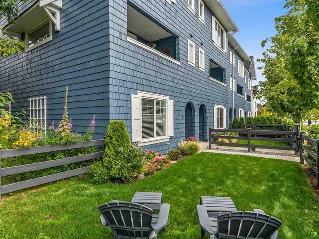 Townhouse for sale in Surrey, South Surrey White Rock, 10 127 172 Street, 263132177 | Realtylink.org