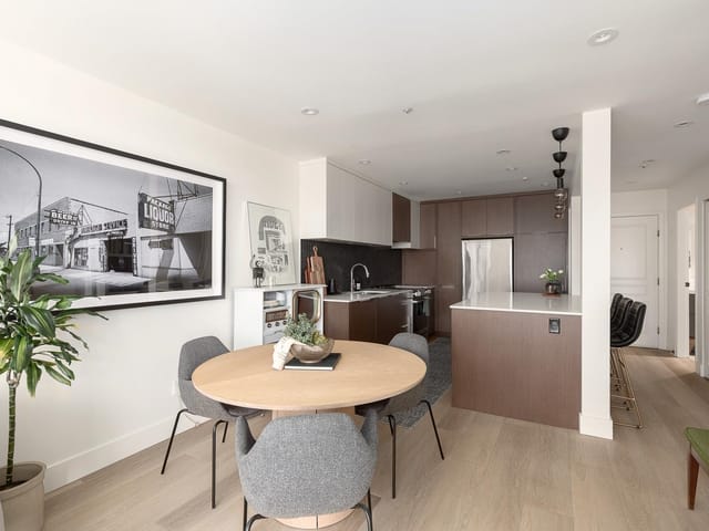 Apartment for sale in Vancouver, Vancouver East, 402 8460 Jellicoe Street, 263132314 | Realtylink.org