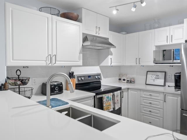 Apartment for sale in North Vancouver, North Vancouver, 304 137 W 17th Street, 263132394 | Realtylink.org