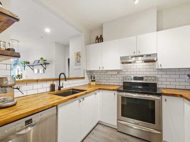 Apartment for sale in New Westminster, New Westminster, 209 580 Twelfth Street, 263132397 | Realtylink.org