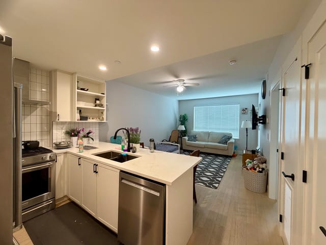 Apartment for rent in Maple Ridge, Maple Ridge, 22265 Dewdney Trunk Road, 263132420 | Realtylink.org