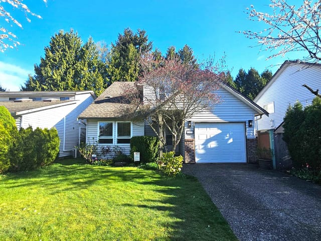 House for sale in Surrey, Surrey, 15429 90 Avenue, 263132559 | Realtylink.org