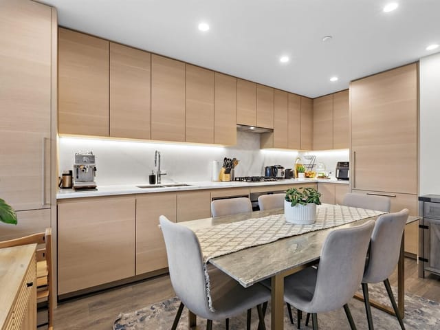 Apartment for sale in Port Moody, Port Moody, 603 305 Morrissey Road, 263132616 | Realtylink.org