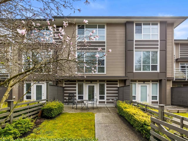 Townhouse for sale in Surrey, South Surrey White Rock, 40 15405 31 Avenue, 263132667 | Realtylink.org