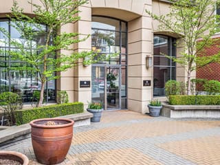 Apartment for sale in Surrey, South Surrey White Rock, 111 2970 King George Boulevard, 263132684 | Realtylink.org