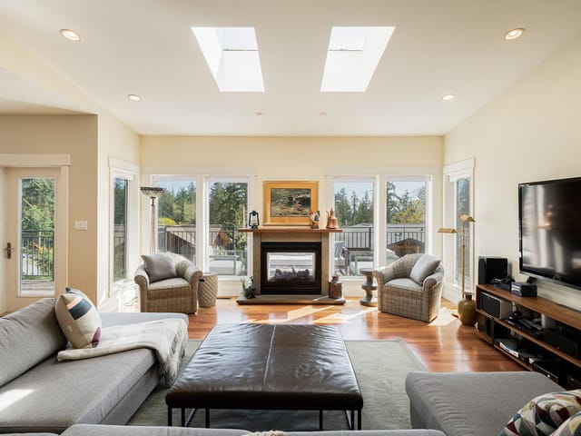 House for sale in Bowen Island, Bowen Island, 889 Cowan Point Drive, 263132697 | Realtylink.org