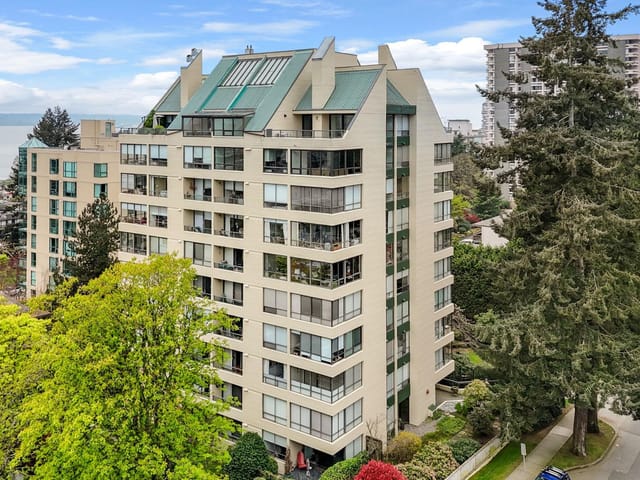 Apartment for sale in West Vancouver, West Vancouver, 801 1412 Esquimalt Avenue, 263132706 | Realtylink.org