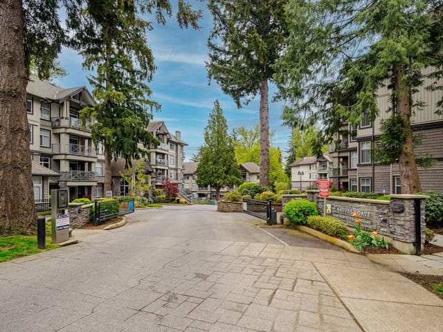 Apartment for sale in Abbotsford, Abbotsford, 204 33328 E Bourquin Crescent, 263132937 | Realtylink.org