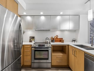 Apartment for sale in North Vancouver, North Vancouver, 211 221 E 3rd Street, 263133092 | Realtylink.org
