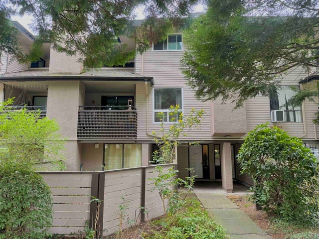 Townhouse for sale in Surrey, North Surrey, 10589 Holly Park Lane, 263133448 | Realtylink.org