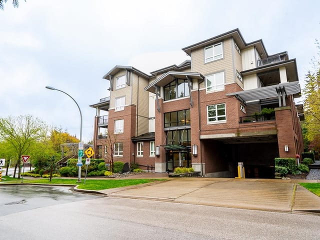 Apartment for sale in Surrey, South Surrey White Rock, 308 15188 29a Avenue, 263133579 | Realtylink.org