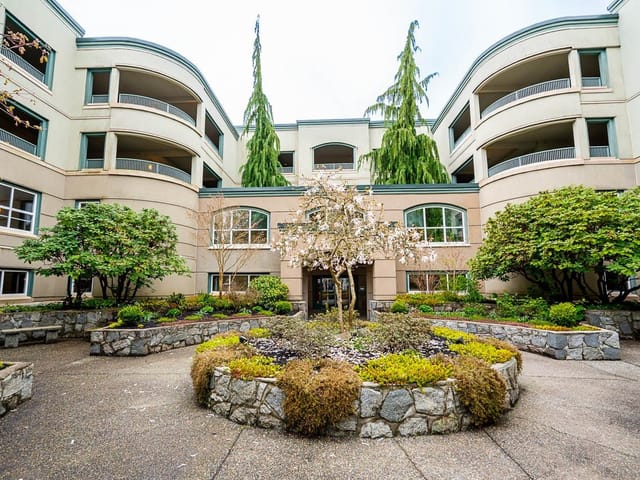 Apartment for sale in Surrey, South Surrey White Rock, 102 1725 128 Street, 263133597 | Realtylink.org