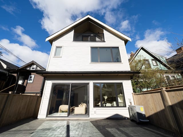 1/2 Duplex for sale in Vancouver, Vancouver East, 2 864 E 16th Avenue, 263133852 | Realtylink.org