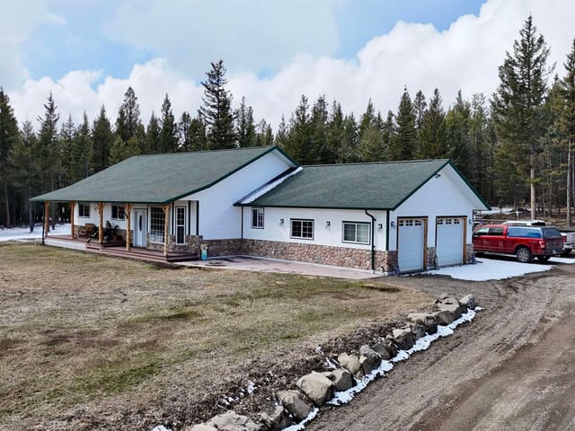 House for sale in Lone Butte, 100 Mile House, 6940 Inman Road, 263133937 | Realtylink.org