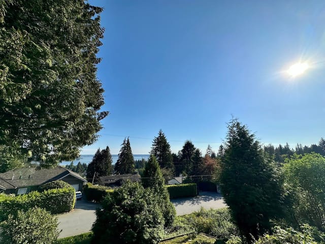 House for sale in West Vancouver, West Vancouver, 1215 Nepal Crescent, 263133979 | Realtylink.org