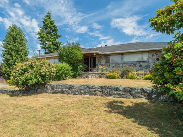 House for sale in Burnaby, Burnaby South, 5240 Halley Avenue, 263134461 | Realtylink.org