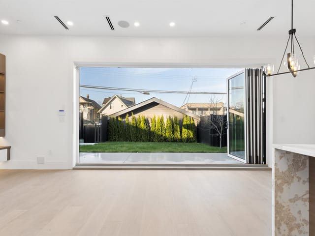 1/2 Duplex for sale in Vancouver, Vancouver East, 2 847 E 10 Avenue, 263134539 | Realtylink.org