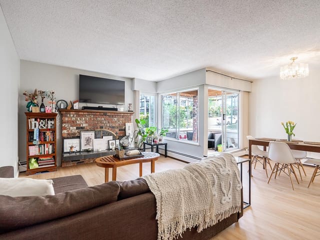 Apartment for sale in White Rock, South Surrey White Rock, 204 1390 Martin Street, 263134561 | Realtylink.org