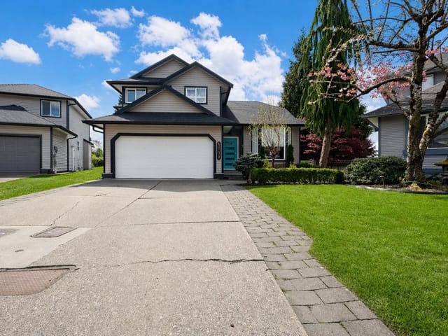 House for sale in Surrey, Cloverdale, 6739 178b Street, 263134789 | Realtylink.org