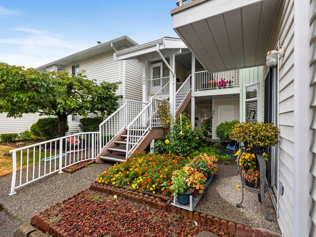 Townhouse for sale in Surrey, Surrey, 213 7156 121 Street, 263134791 | Realtylink.org