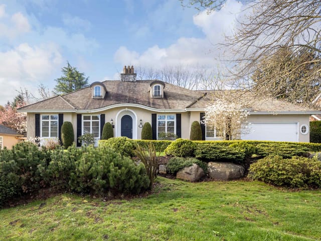 House for sale in Surrey, South Surrey White Rock, 14048 30 Avenue, 263134797 | Realtylink.org