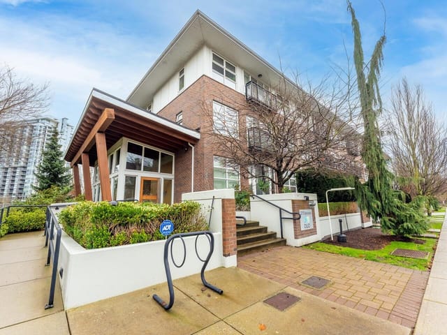 Apartment for sale in New Westminster, New Westminster, 208 215 Brookes Street, 263134881 | Realtylink.org