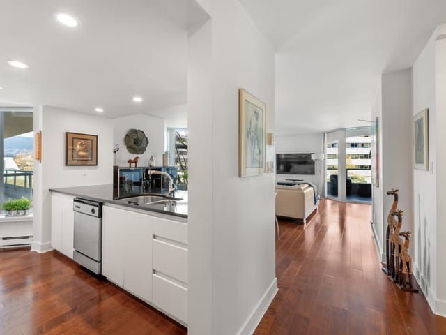 Apartment for sale in North Vancouver, North Vancouver, 302 168 Chadwick Court, 263134902 | Realtylink.org