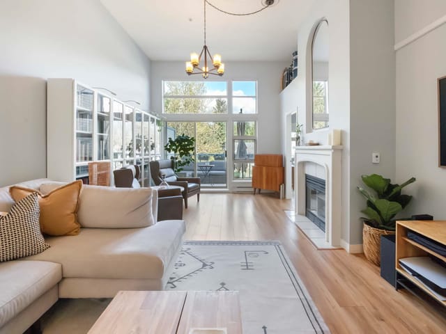 Apartment for sale in Port Moody, Port Moody, 606 301 Maude Road, 263134975 | Realtylink.org