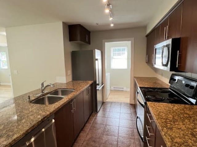 Apartment for rent in Port Moody, Port Moody, 204 3240 St. John's Street, 263135027 | Realtylink.org