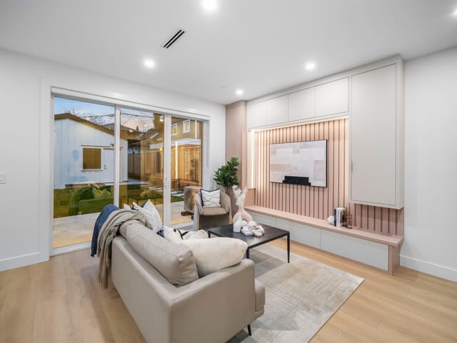 1/2 Duplex for sale in Vancouver, Vancouver East, 2 3623 Triumph Street, 263135050 | Realtylink.org