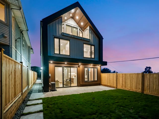 1/2 Duplex for sale in Vancouver, Vancouver East, 2 3623 Triumph Street, 263135050 | Realtylink.org