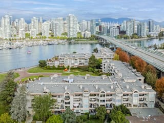 Apartment for sale in Vancouver, Vancouver West, 311 1869 Spyglass Place, 263135076 | Realtylink.org