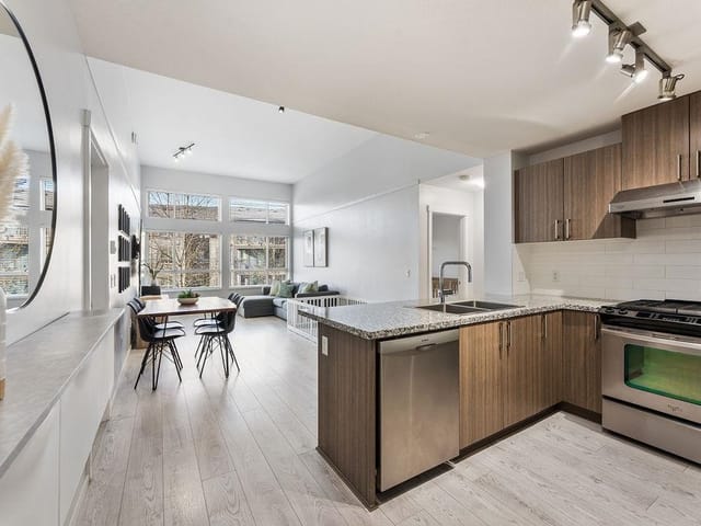 Apartment for sale in Coquitlam, Coquitlam, 413 3156 Dayanee Springs Boulevard, 263135103 | Realtylink.org