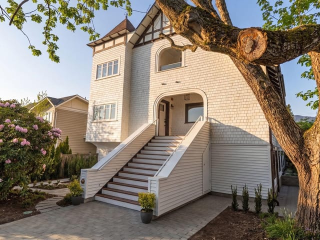 1/2 Duplex for sale in North Vancouver, North Vancouver, 1 326 W 14th Street, 263135183 | Realtylink.org