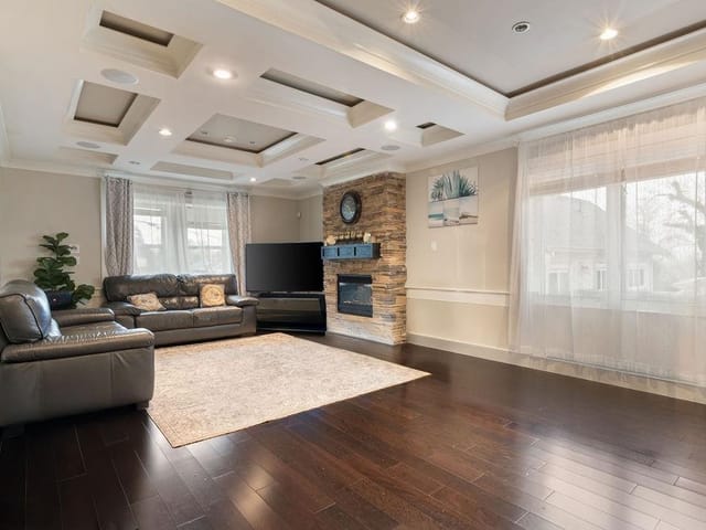 1/2 Duplex for sale in Vancouver, Vancouver East, 8363 Victoria Drive, 263135249 | Realtylink.org