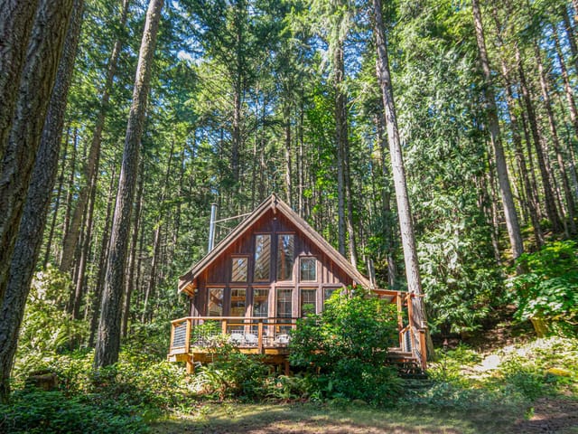House for sale in Galiano Island, Islands-Van. & Gulf, 15140 Porlier Pass Road, 263135265 | Realtylink.org