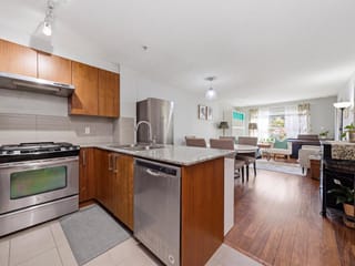 Apartment for sale in Burnaby, Burnaby South, 109 5889 Irmin Street, 263135598 | Realtylink.org