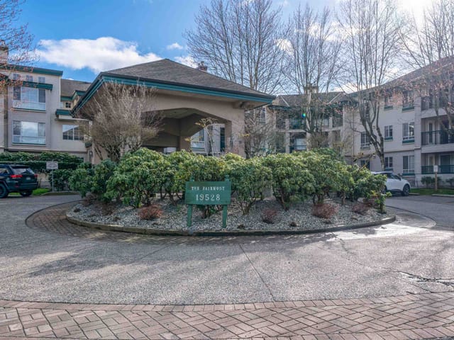 Apartment for sale in Surrey, Cloverdale, 204 19528 Fraser Highway, 263135682 | Realtylink.org