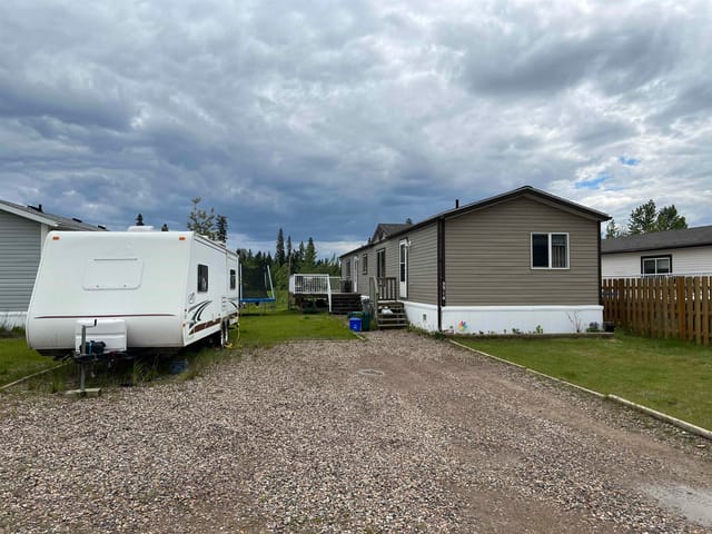 Manufactured Home for sale in Fort Nelson, Fort Nelson, 5514 Pine Crescent, 263136010 | Realtylink.org